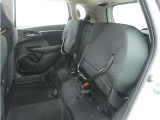 ◆チップアップ&ダイブダウン機構付リアシート◆倒して、はね上げて。変化するシートで空間を乗る人に合わせて有効に使えます!
