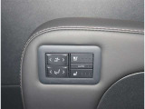 お車の取扱説明書・メンテナンスノート(記録簿)もございます。トヨタのディーラーで安心を買って下さい。当社は無理な勧誘は致しません。まずはお客様からのお問い合わせを心よりお待ちしております。