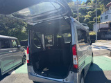 荷室