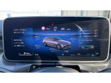 【計器類】人間工学を追及して設計された計器類は、全てのモデルに共通の思想をもとに設計されています。昼夜を問わず見やすく確認しやすいため、安全に運転できます。