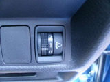 対向車への思いやり。ヘッドライトの光軸の調整ができる、マニュアルレベライザー付です!