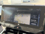 純正ナビを装備。タッチパネル式で使いやすく、お出かけもラクラクです。