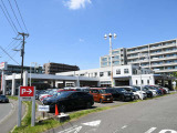 最大展示台数80台、お客さまにひったりなおクルマをご提案させていただきます。