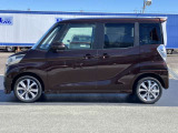 開閉ラクラク両側オートスライドドア付きです。リモコンや車内からでも開閉操作は可能です。