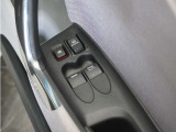 ◆パワーウィンドウスイッチ◆運転席から全席の窓の開閉操作を行うことが出来いつでも換気ができます!