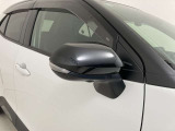 ウインカーミラーも現在は主流の装備になってきました。外見がカッコよくなるだけではなく、視認性も向上し、安全面にも貢献します。