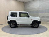 全車1年間の走行距離無制限のロングラン保証付きです。また、さらに安心をお求めの方には1年〜2年の保証延長ができる「ロングラン&alpha;保証」(有償)もお選びいただけます。