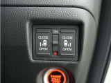 ◆両側電動スライドドア◆狭い駐車場でも乗り降りが楽々♪お子様が隣の車にドアを当ててしまう心配もございません!小さなお子様連れの方もこれで安心。