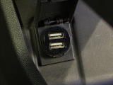 USB充電口を搭載しています!携帯電話の充電などに便利です!