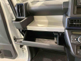 納車前にはプロのメカニックが点検、整備を行いますので安心してお乗り頂けます!!