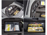 荷室床下や車載工具なども確認できます。