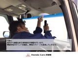 ★運転席★メーター確認、ハンドルのガタ・エアコンの動作・警告灯等、電製品の確認を行います。合わせて室内全体の汚れ・傷・コゲ・におい等のダメージを確認します。