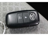 ■スマートキー■ 鍵を身に着けていれば、ドアの施錠・開錠が可能です!バッグから鍵を探し出す必要もないので、たくさん荷物を持っていたり雨の日傘をさしている時にも便利ですね!