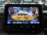 バックカメラの画像です。ガイドラインがスムースな車庫入れをサポートいたします。車庫入れの安心感がアップしますね。