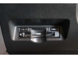 高速道路の利用時に便利なETC。料金所での停車や小銭を探す手間がなくなり快適です♪見た目もすっきりとしたビルトインタイプを装備しています。