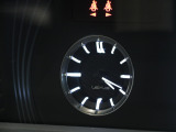 アナログクロックを装備しております。