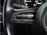 【ステアリングスイッチ】運転中、前方から目線をそらすことなく、オーディオ等の操作が可能な便利機能。安心&快適ドライブにはマストな装備。