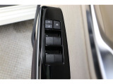 スイッチ類もきれいに。車内もボディも隅々までクリーニング。