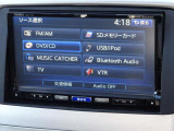 クラリオン製フルセグTVナビ付です。テレビ視聴、CD・DVD再生等が可能です。Bluetooth機能も付いていますので、通話やスマートフォンから音楽を楽しめます。バックカメラ付き!