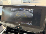 バックガイドモニターで、後方を確認しながら安心して駐車することができます。運転初心者も熟練者も必須の機能ですよ!