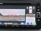 純正アクセサリー、「リアカメラdeあんしんプラス2」を搭載。後退駐車サポート、後退出庫サポート、後方死角サポート、車線キープサポートを行います
