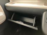 お客様にぴったりなおクルマをお選びいただけますように様々な展示車をご用意致しております!ダイハツの軽自動車だけではなく、他メーカー車やコンパクトカー・ミニバンなども数多く取り揃えております!