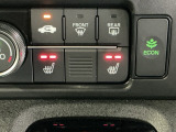 運転席/助手席シートヒーターで寒い日もすぐに温かくなり快適に過ごせます。2段階の温度調整が可能です