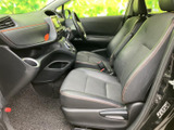 シンプルで使いやすい内装デザイン。視認性の高い操作系で、安全運転をサポートします。落ち着いた雰囲気で、リラックスしたドライブを楽しめます。