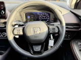 【純正革巻きステアリング】上質な革を使用することで、手にしっかり馴染みとても運転しやすいハンドルです♪