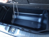 ボードの下にも荷物を入れられます