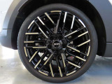 215/40R18 ナイトフラッシュスポーク2トーン