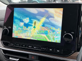 車内の画面でテレビ映像を楽しめる装備です。停車中の休憩時間に番組や映像を視聴でき、待ち時間も快適に過ごせます。画面表示も見やすく、気軽に活用できます。