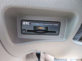高速道路必須アイテムのETC装備です。最近はスマートインターチェンジも増えてきたので便利ですね。