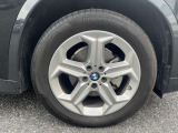 カー・ライフのさまざまなリスクのある状況を自動的に記録。運転中はもちろん駐車時まで、愛車とその周囲を監視・記録する基本機能に加え、Proにはその場で画像を確認できる液晶ディスプレイを搭載。