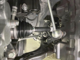 お車を安心してお乗りいただく為には、足回りの定期点検が欠かせません。サービスサポート(有償保証)では無料点検もご提供しており、安心のカーライフをお過ごしいただけるサポート体制が整っています。