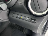 【ステアリングヒーター】寒い日はステアリングヒーターで指先から温めましょう。