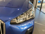 BMWでは古くから4つのリングが伝統のヘッドライトで御座います。