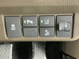 路外逸脱抑制機能は車が車線からはみ出しそうなときに車線内に戻すようにドライバーへお知らせします