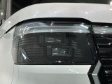 LEDヘッドライトは、点灯の瞬間から最大光量を発揮し、突然暗くなるトンネルなどでの安定感を高めます。