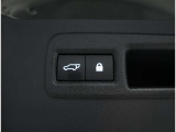 お車の取扱説明書・メンテナンスノート(記録簿)も御座います。トヨタのディーラーで安心を買って下さい。当社は無理な勧誘は致しません。まずはお客様からのお問い合わせを心よりお待ちしております。