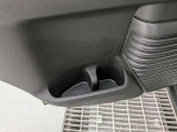 パワーウィンドウのスイッチですよ。運転席に居ながら窓を開け閉めのコントロールできます。