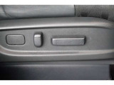 高級車の代名詞!電動シートが装備されています!