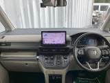 運転席周りです。カップホルダーや小物の収納などは必須ですよね!!使い勝手の良いつくりになっております!!