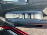 運転席のパワーウインドウ等操作部