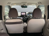 お車の室内は、落ち着いた雰囲気です。