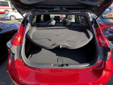 トノカバーも付いて荷室への視線を防いでくれます!