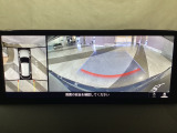 狭い場所での駐車やすれ違いなどでより的確な運転操作に役立つ360&deg;ビューモニターが装備されています。