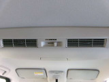 リヤシーリングファン車内の空気を循環してくれます