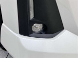 フロントフォグランプは、雨や霧などの悪天候時に、ヘッドランプの明るさを補助してくれます