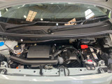 エンジンルームもクリーニング済みできれいですよ。日産の整備士がしっかりと丁寧に点検していますので安心してお乗りいただけます